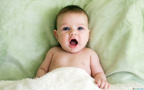 Baby Yawning Wallpaper